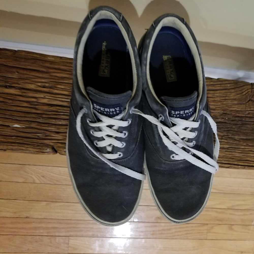 Sperry Sneakers